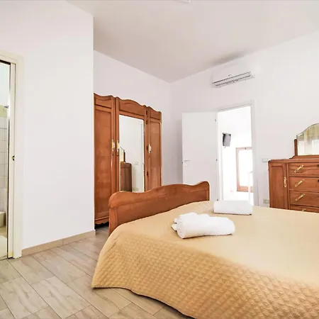 Sinago By Interhome Apartament Lascari